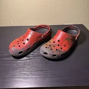 CROCS | Shoes | Crocs Red And Black Slipon Loafers With  display picture 3